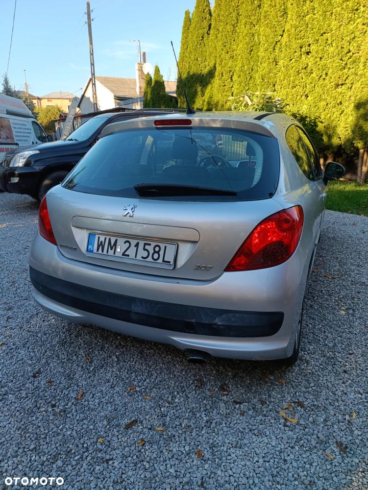 Peugeot 207 - 2