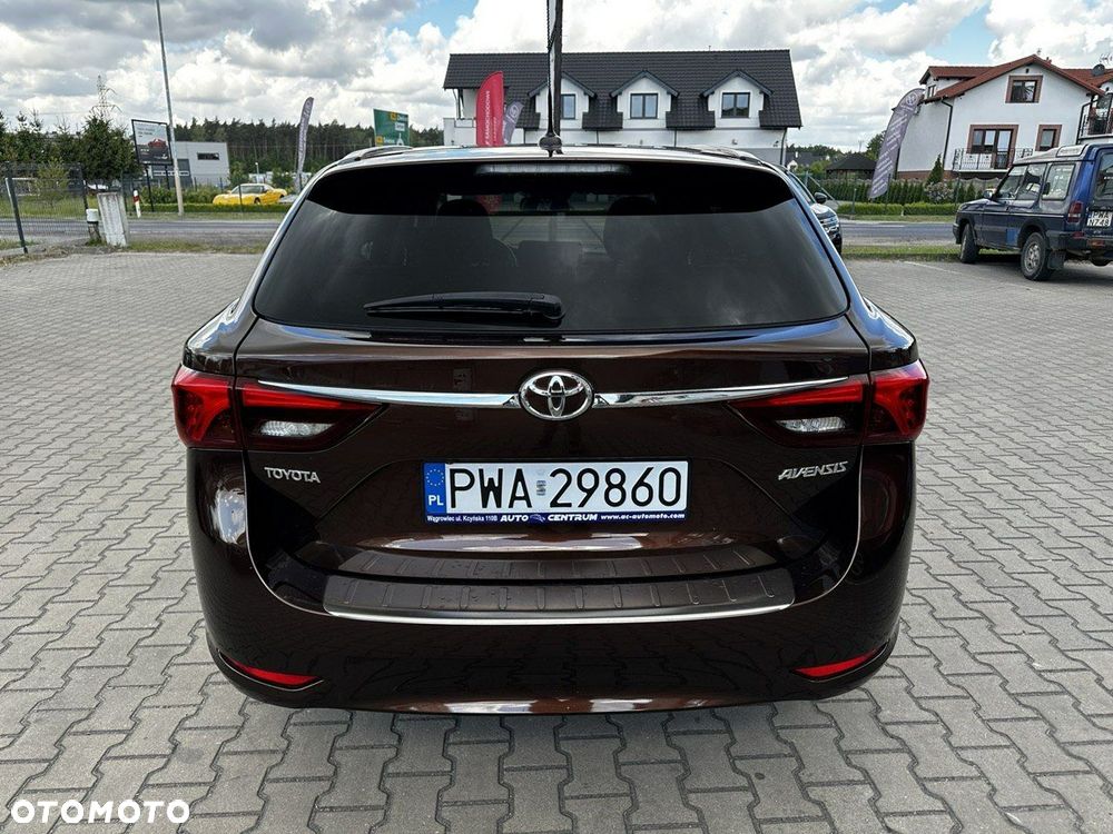 Toyota Avensis 2.0 D-4D Premium - 8