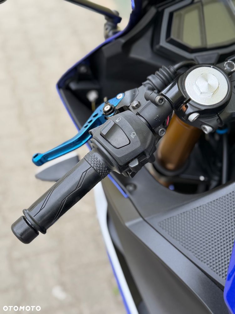 Yamaha YZF - 35