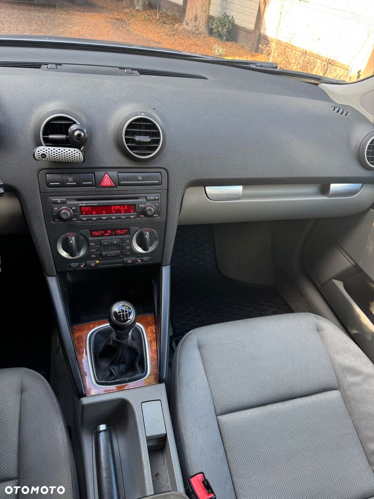 Audi A3 Sportback 1.6 FSI Ambition - 12