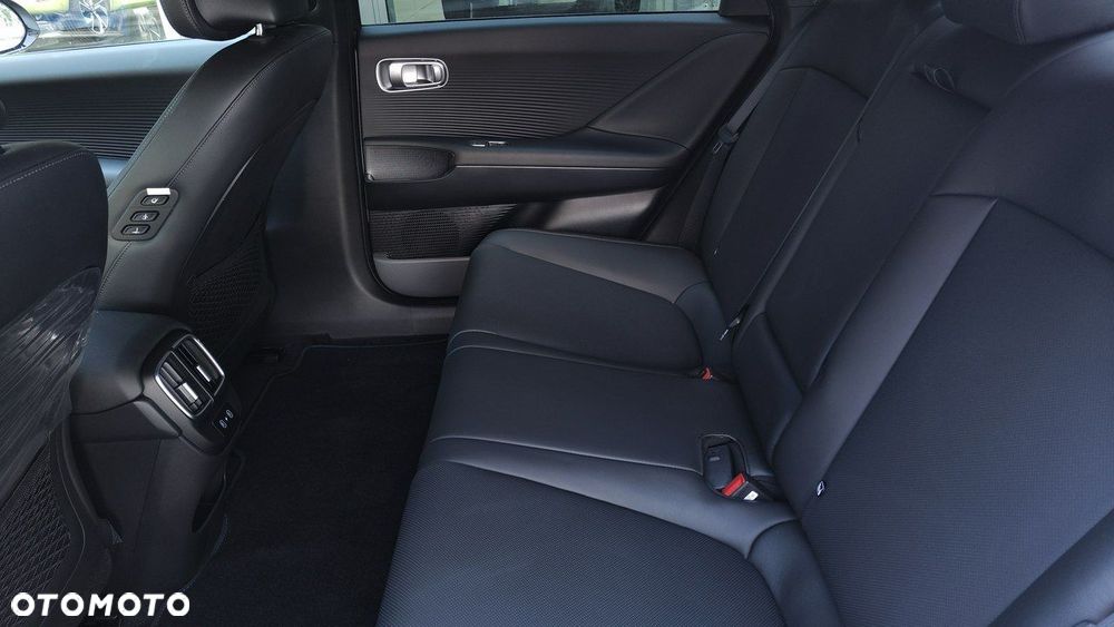 Hyundai IONIQ 6 - 13