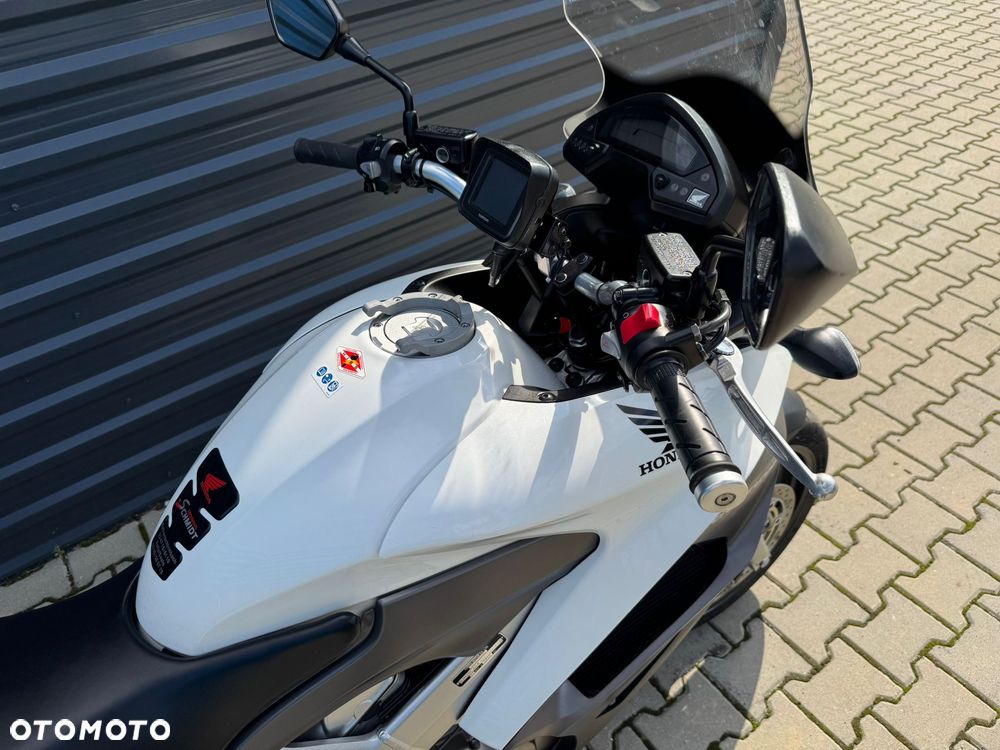 Honda VFR - 8