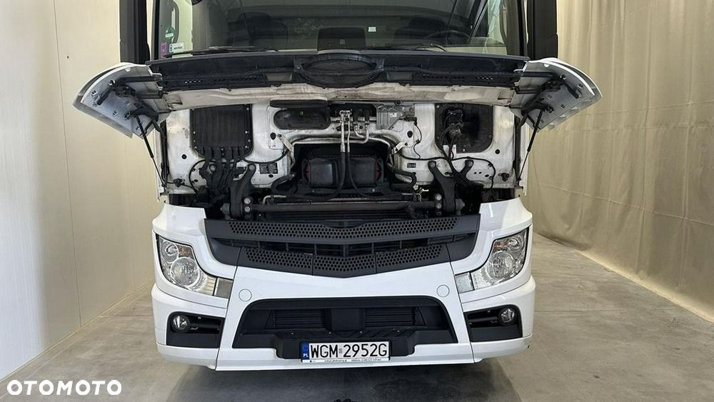 Mercedes-Benz Actros - 4