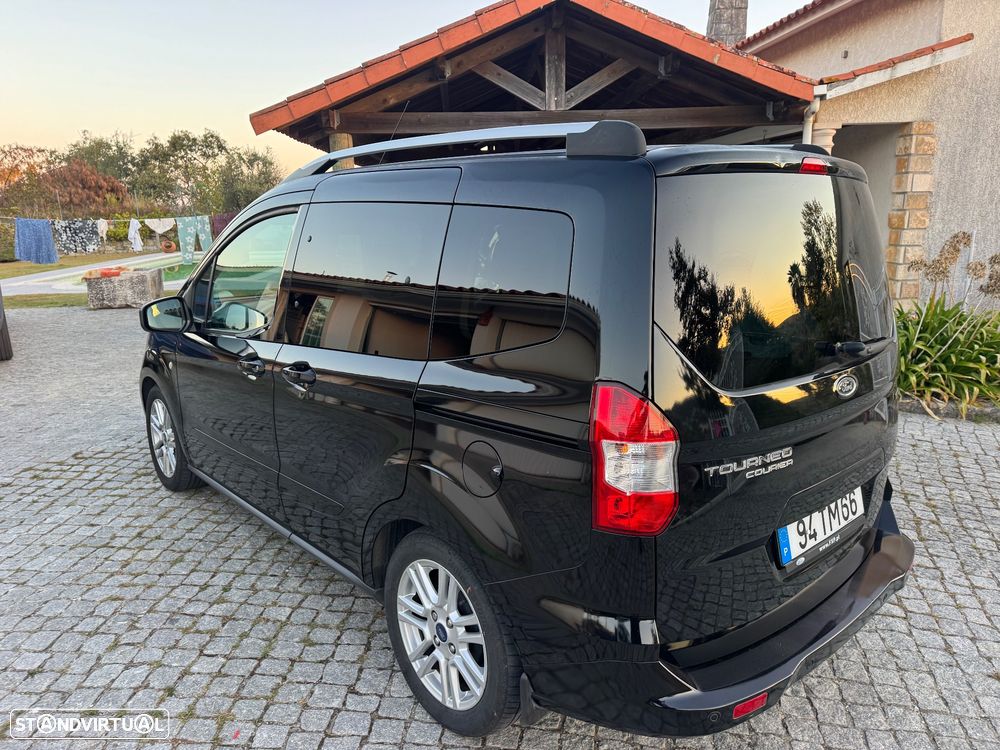 Ford Tourneo Courier - 10