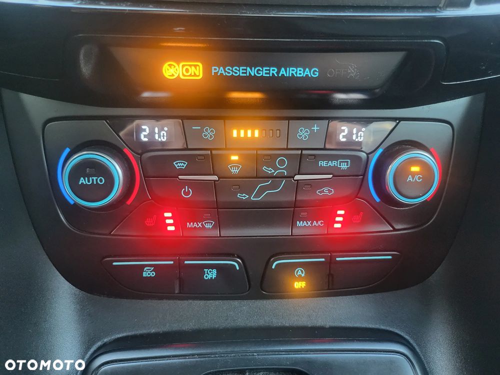 Ford Tourneo Connect Grand - 34