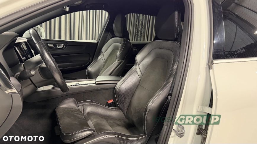 Volvo XC 60 D4 AWD Geartronic RDesign - 10