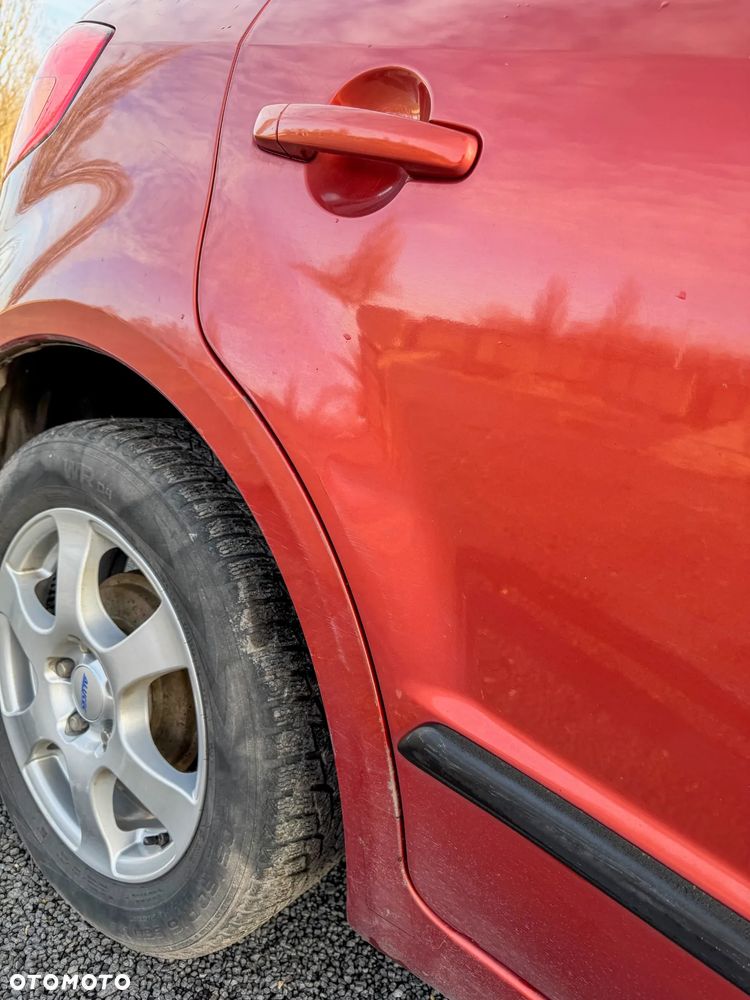 Suzuki SX4 1.6 GS / Premium - 9