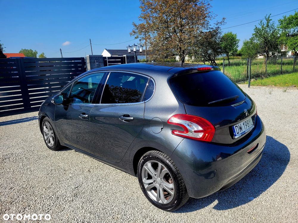 Peugeot 208 120 VTI Intuitive - 5