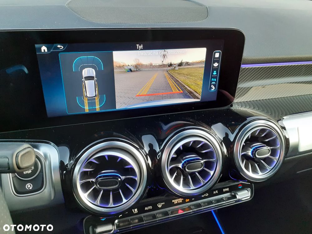 Mercedes-Benz GLB 200 AMG Line 7G-DCT - 27