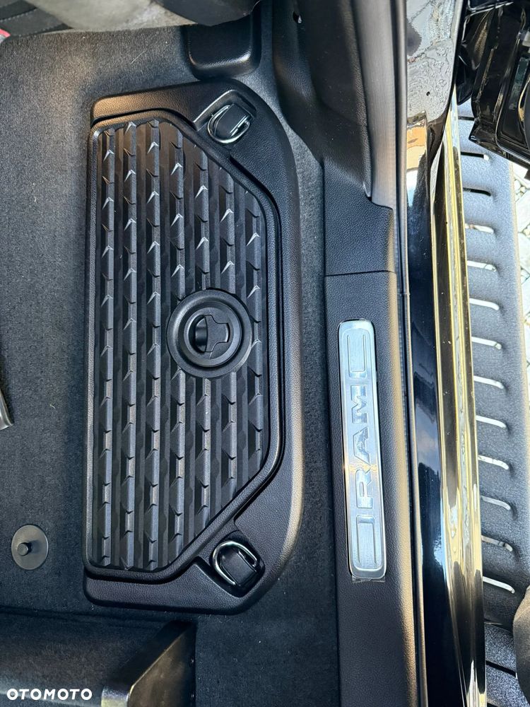 RAM 1500 TRX - 12