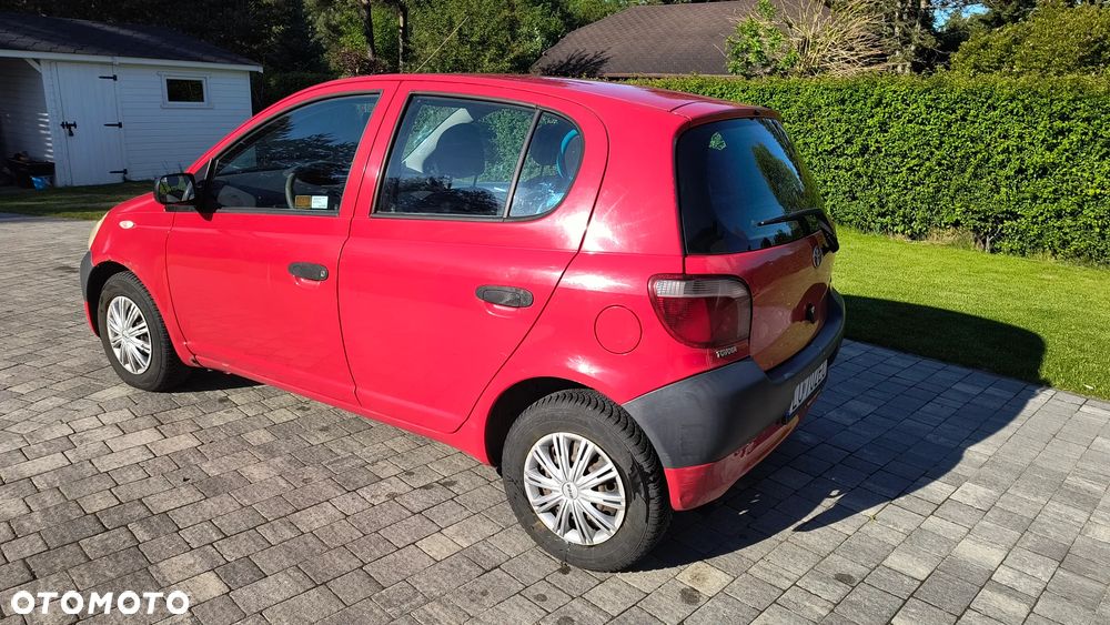 Toyota Yaris 1.0 Base - 4