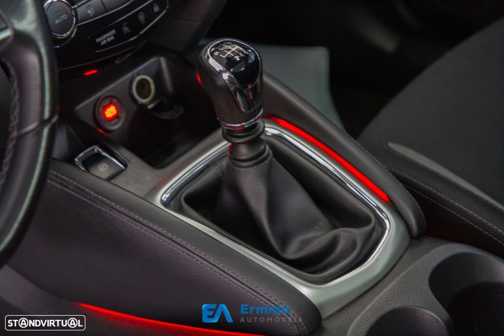 Nissan Qashqai 1.5 dCi N-Connecta - 36