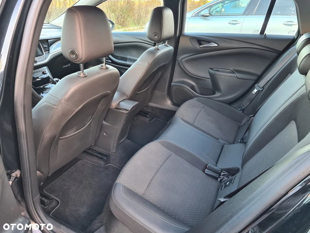 Opel Astra - 32