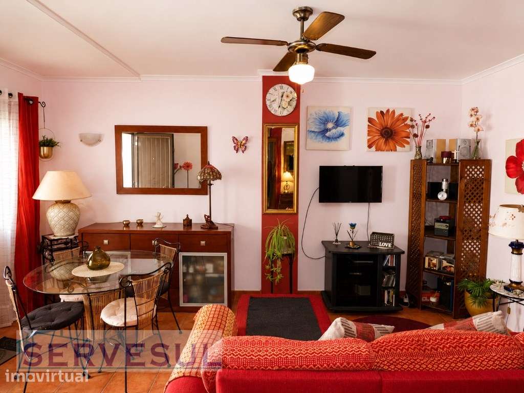 Apartamento T1+1 com garagem e espaçoso terraço, localizada a 1 km ... - Grande imagem: 5/15