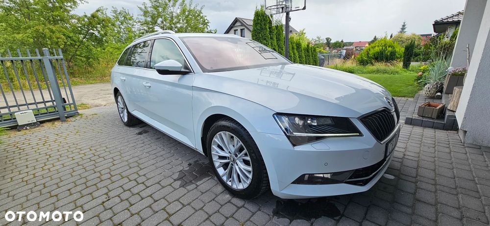 Skoda Superb 2.0 TDI 4x4 L&K DSG - 1