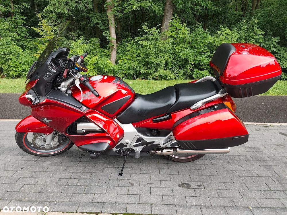 Honda ST - 1
