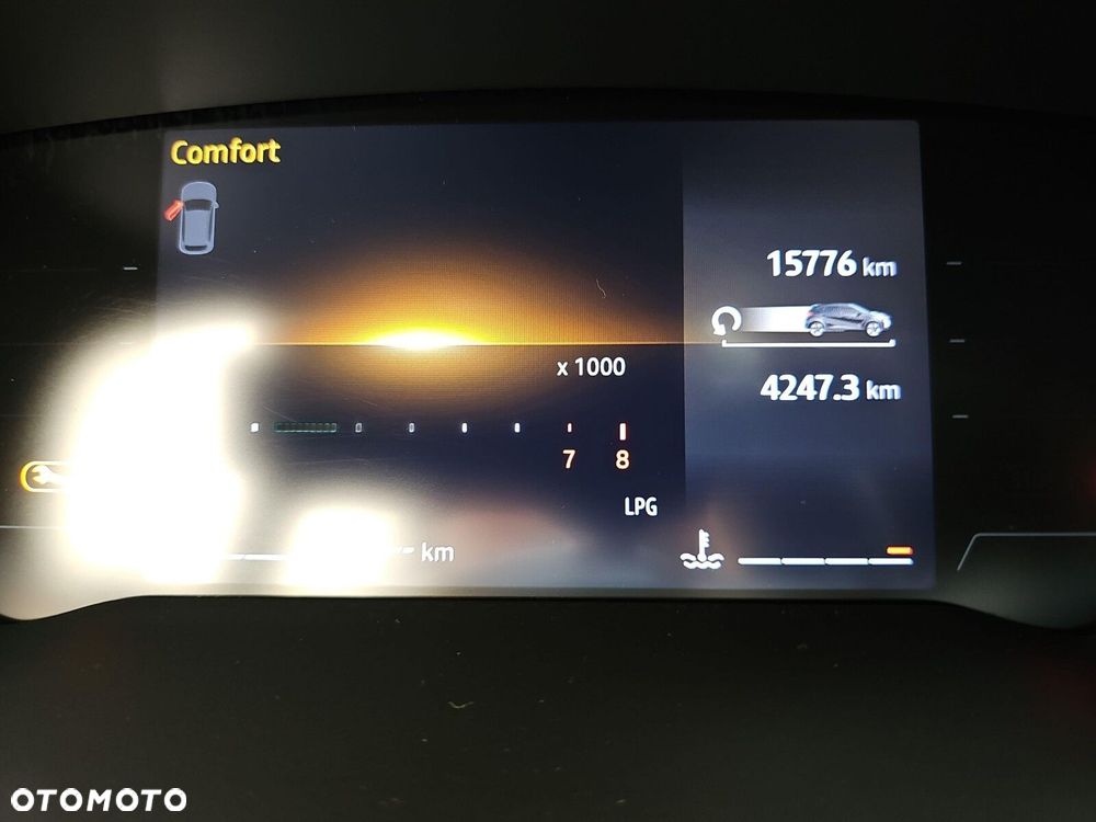 Renault Captur - 28