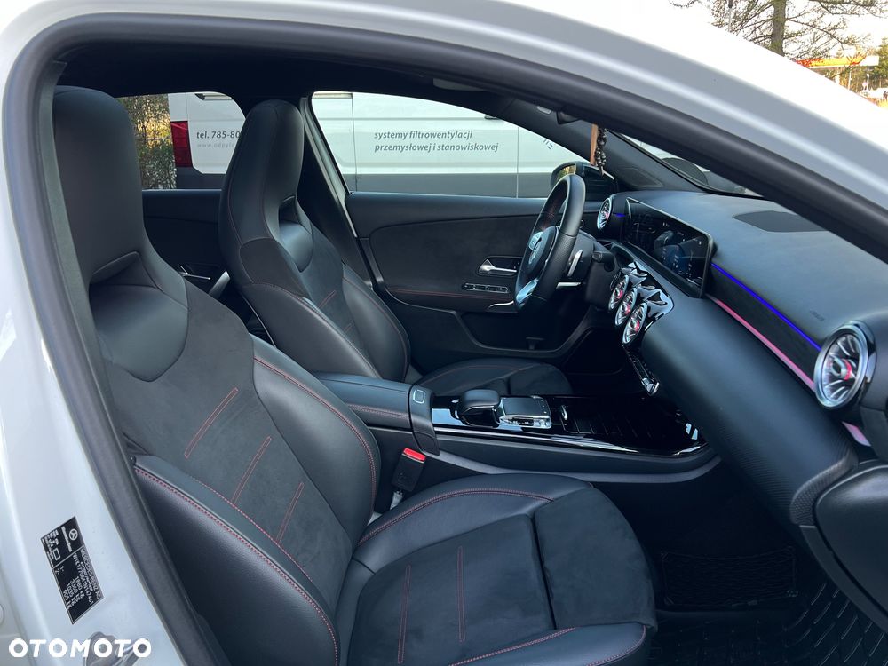 Mercedes-Benz Klasa A 180 7G-DCT AMG Line - 33