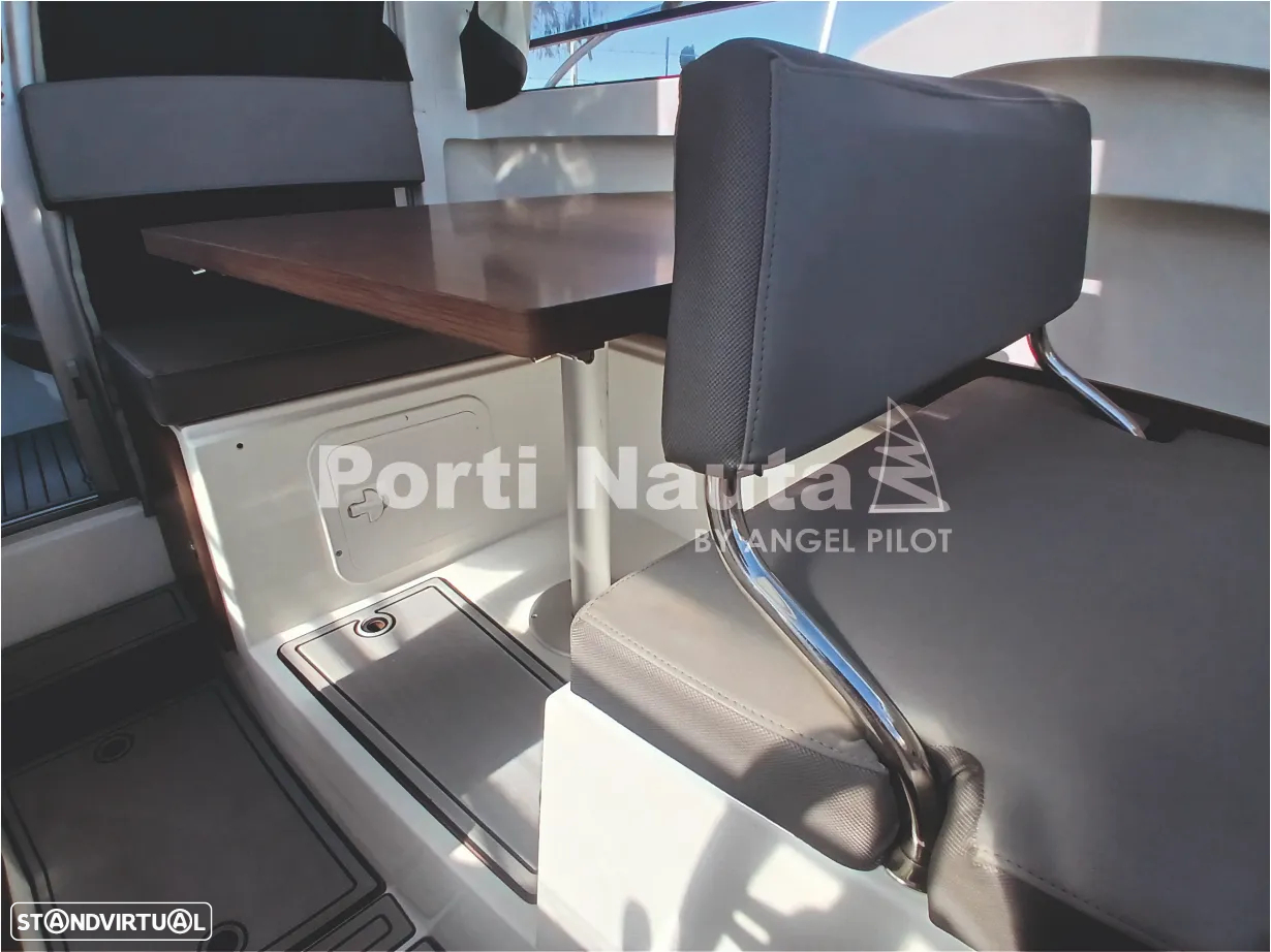 Beneteau Antares 7 - 19