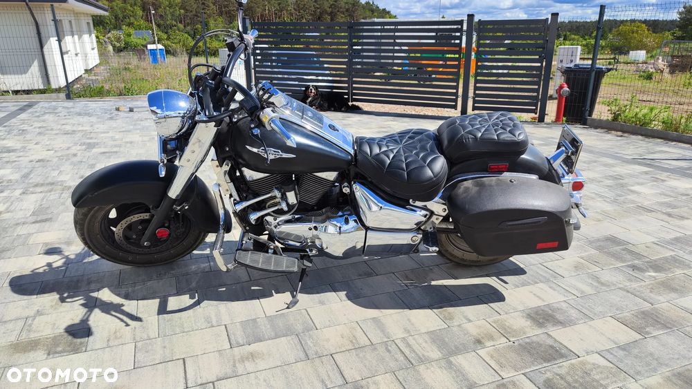 Suzuki Intruder - 2