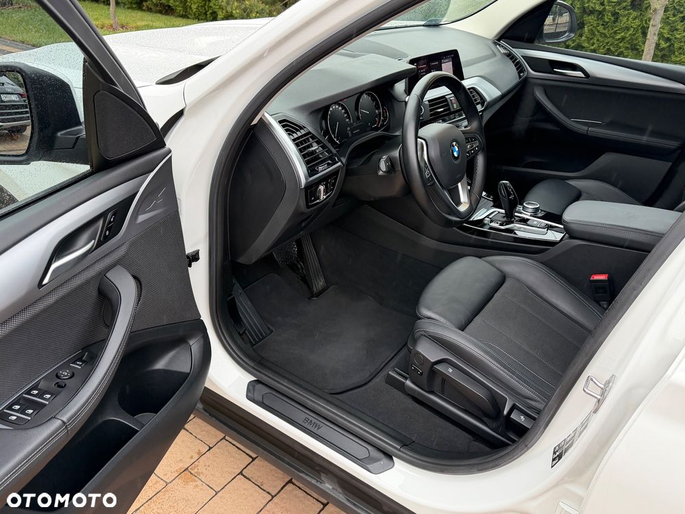 BMW X3 xDrive20i GPF Advantage - 10