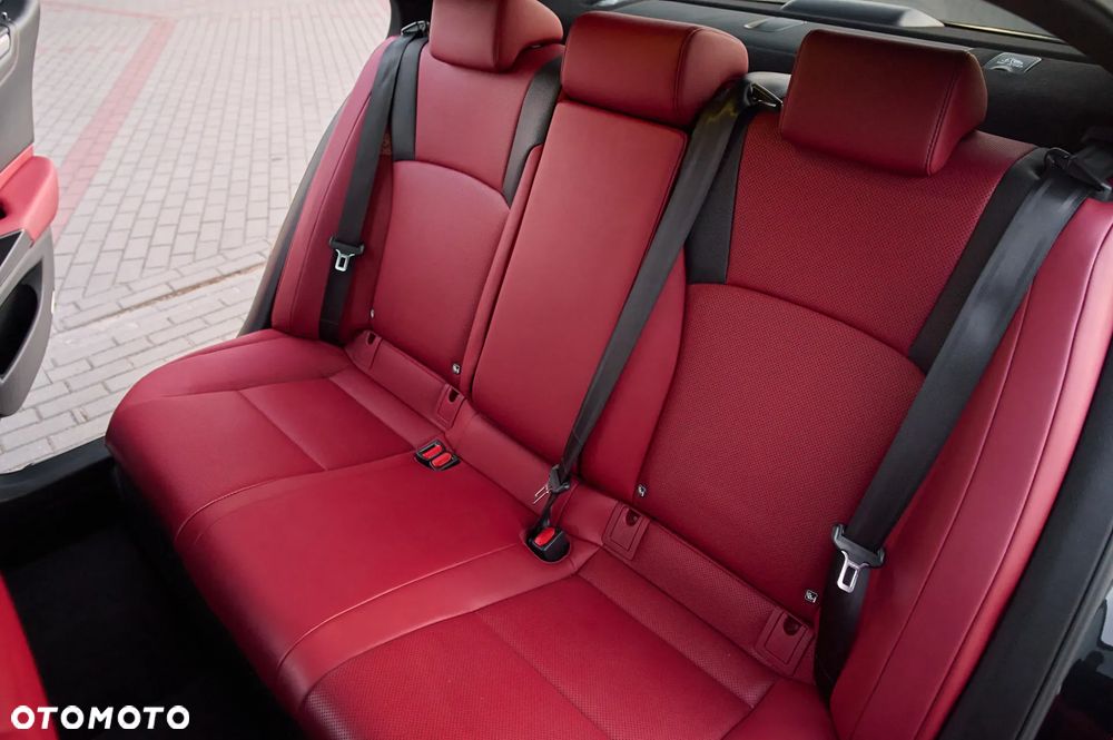 Lexus ES 300h F Sport - 26