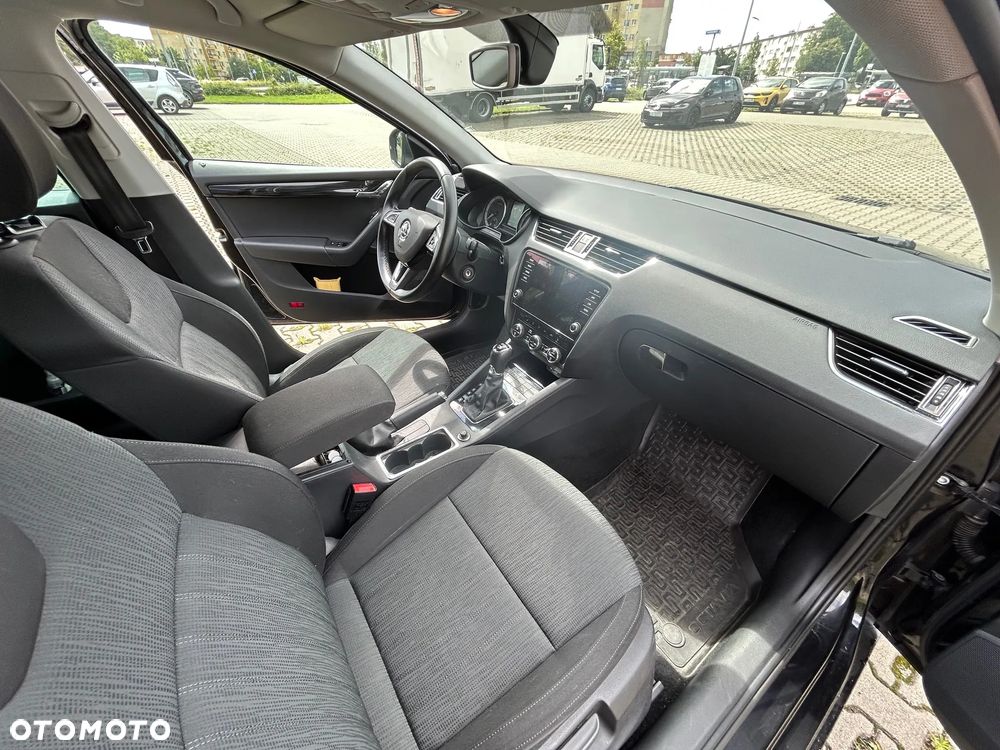 Skoda Octavia 1.5 TSI ACT Style DSG - 9