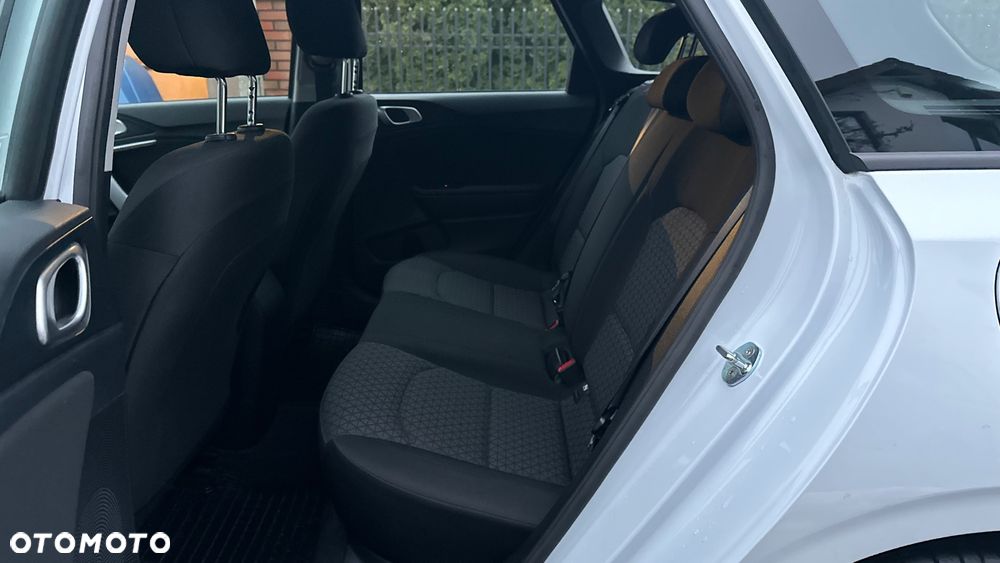 Kia Ceed 1.5 T-GDI S - 8