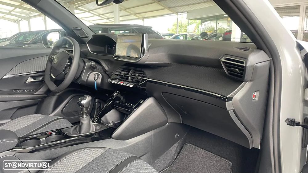 Peugeot 2008 1.2 PureTech Allure Pack - 24