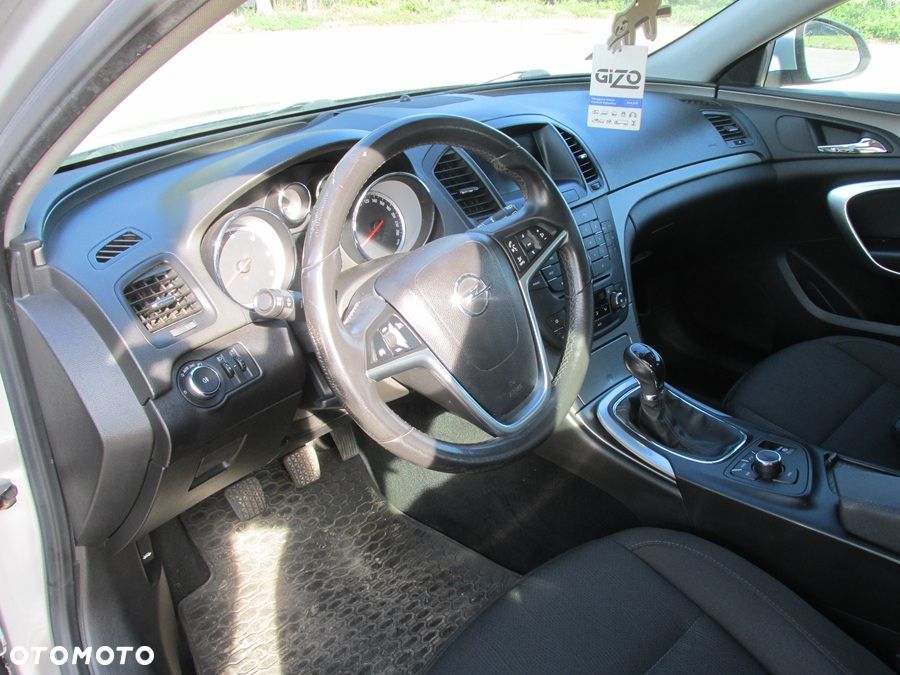 Opel Insignia - 8