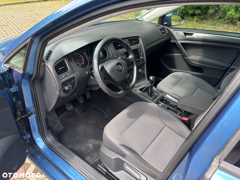 Volkswagen Golf - 9