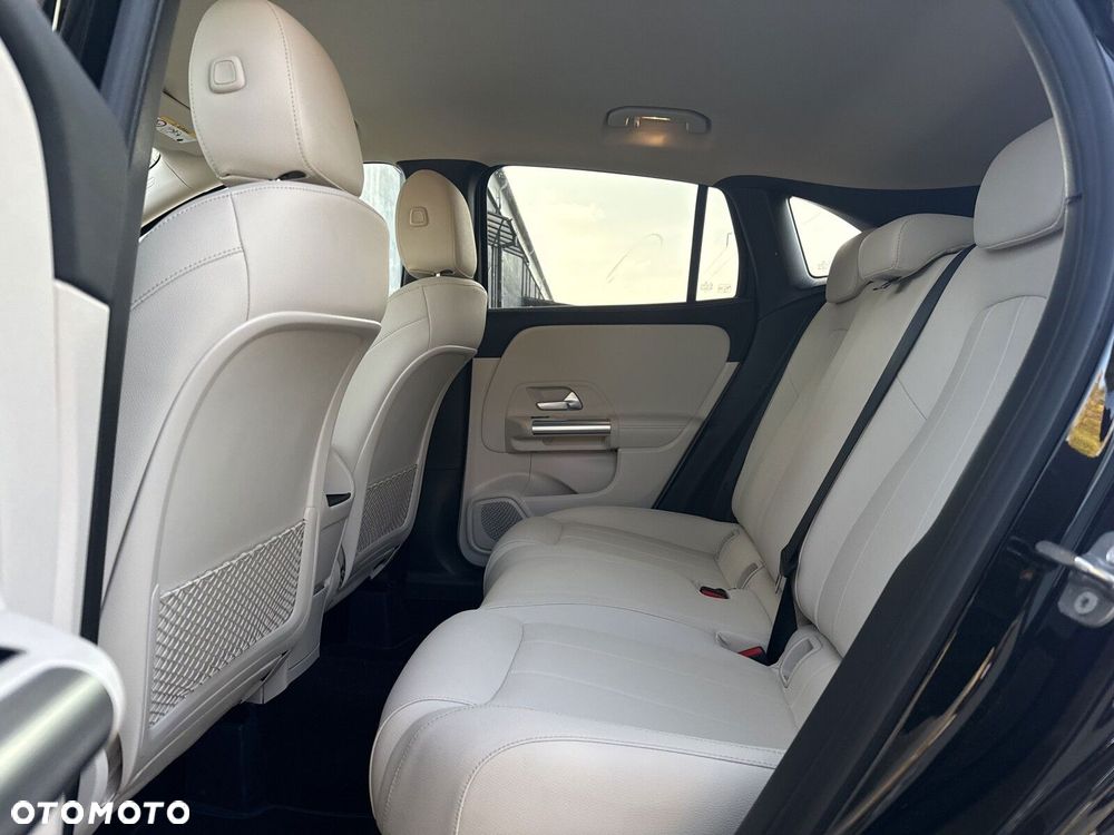 Mercedes-Benz GLA 200 d 4-Matic Progressive 8G-DCT - 18