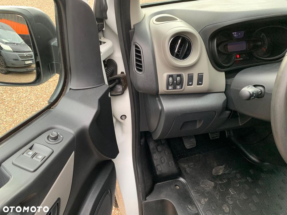 Renault Trafic - 21