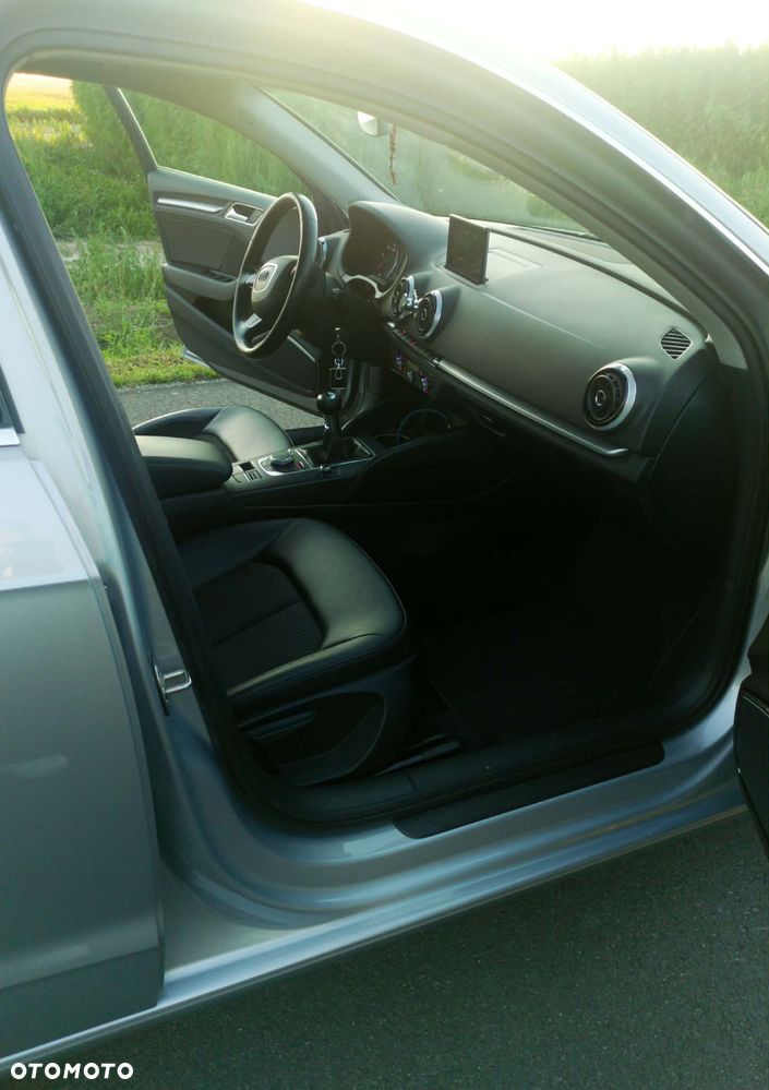Audi A3 Sportback 2.0 TDI (clean diesel) Ambiente - 17