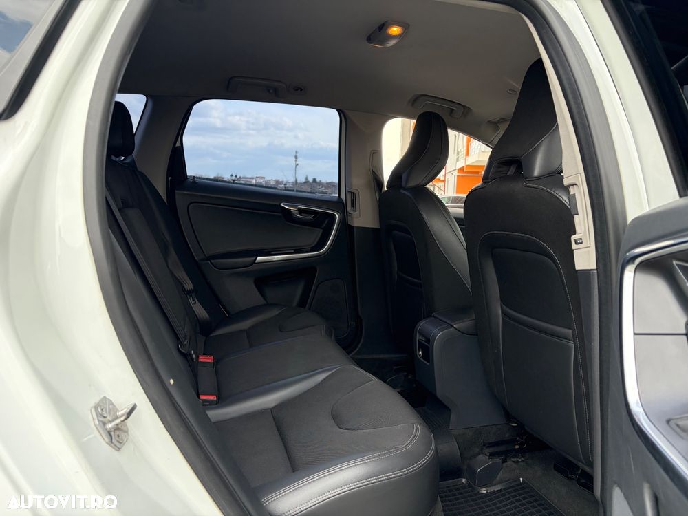 Volvo XC 60 D4AWD Momentum - 7