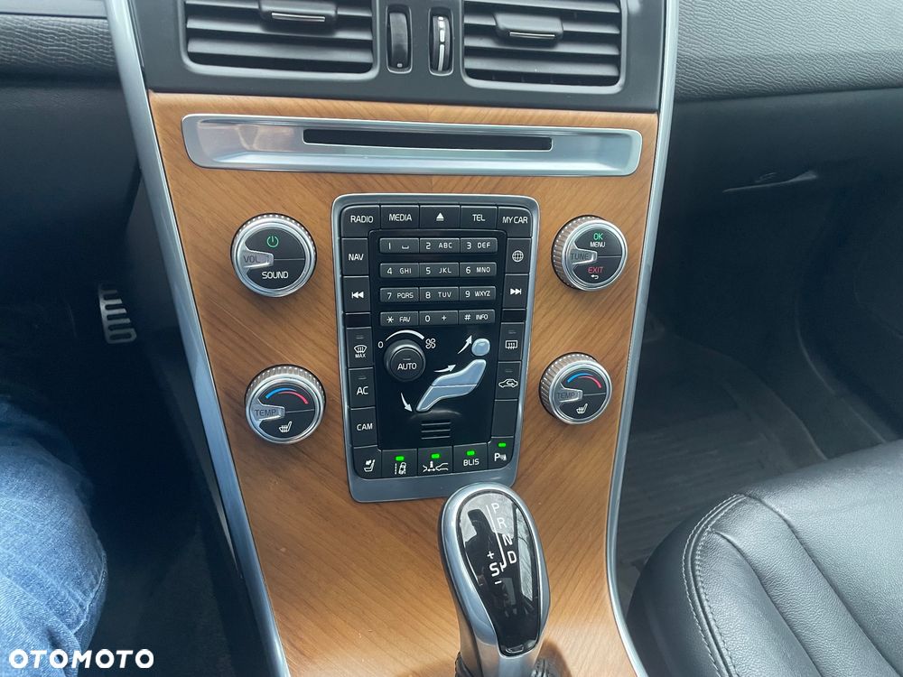 Volvo XC 60 T5 AWD Summum - 21