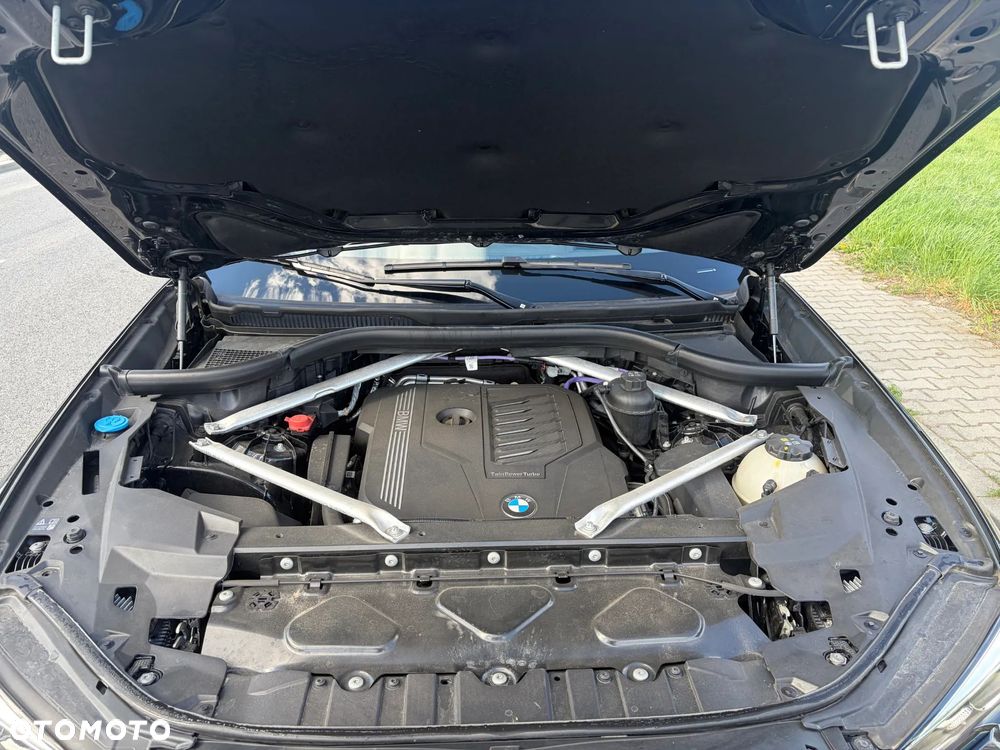 BMW X5 xDrive40i mHEV - 11