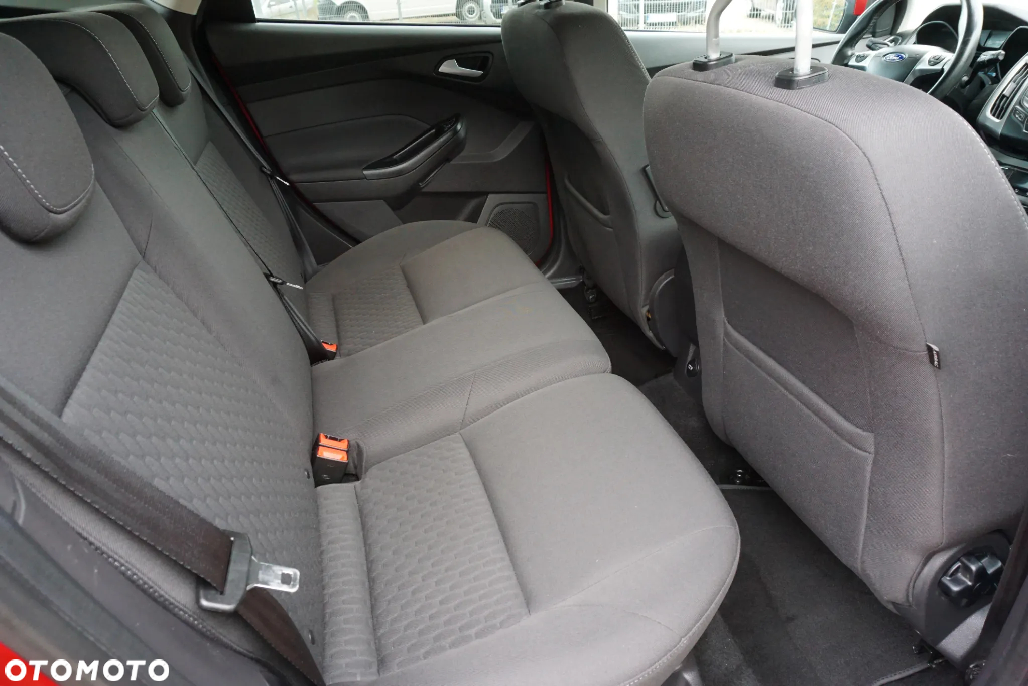 Ford Focus Turnier 1.6 EcoBoost Start-Stopp-System Champions Edition - 14