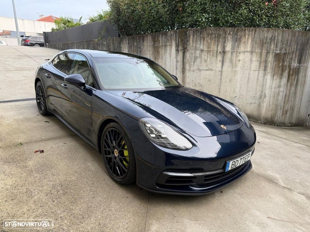 Porsche Panamera 4 E-Hybrid Platinum Edition - 4
