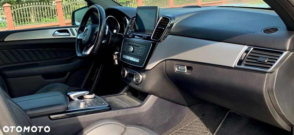 Mercedes-Benz GLE 500 e 4Matic 7G-TRONIC AMG Line - 9