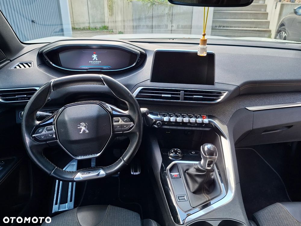 Peugeot 5008 - 11