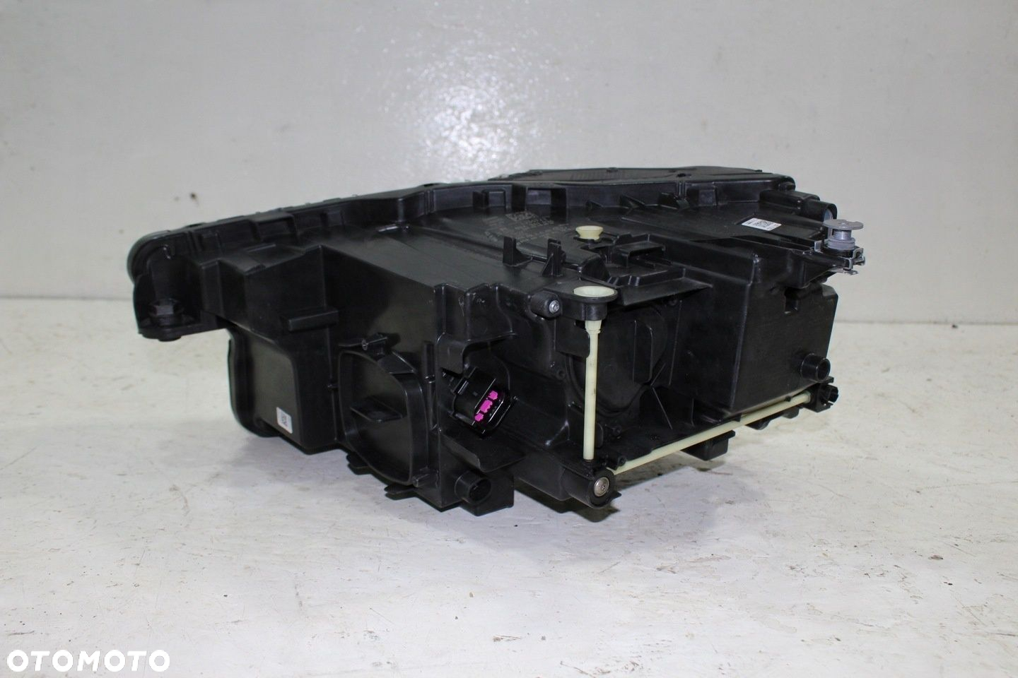 Audi Q4 E Tron lampa Full Led prawa przód - 6