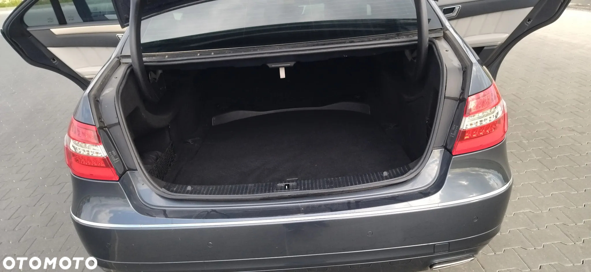 Mercedes-Benz Klasa E 200 CDI BlueEff Avantgarde - 38