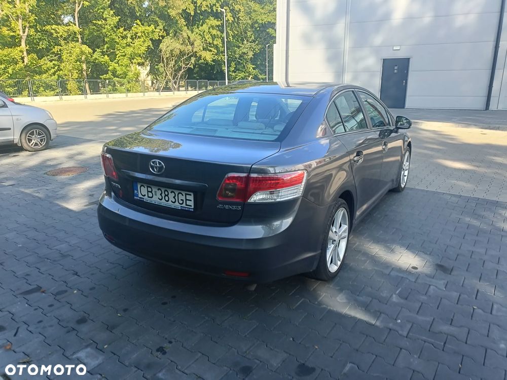 Toyota Avensis 2.0 D-4D Premium - 7