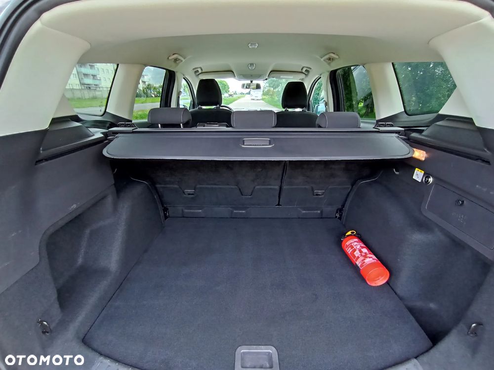 Ford Kuga - 31