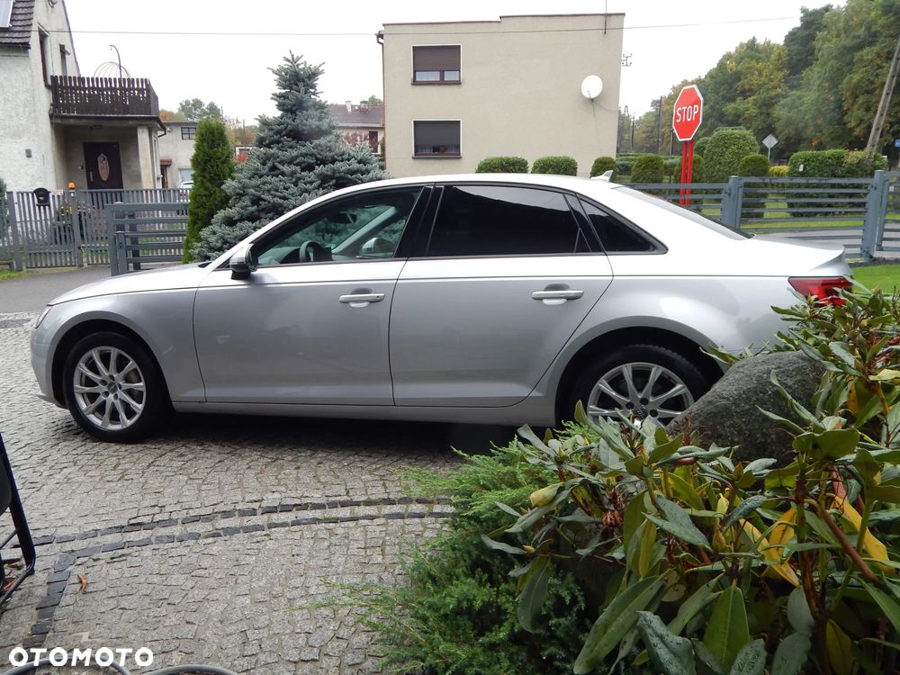 Audi A4 Limousine - 13