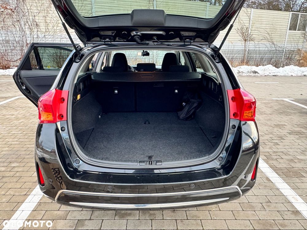 Toyota Auris 1.4 D-4D Premium EU5 - 24