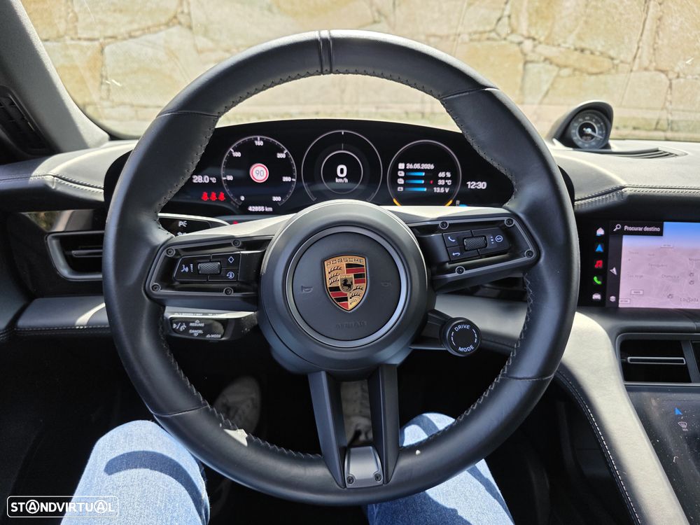 Porsche Taycan Sport Turismo - 34