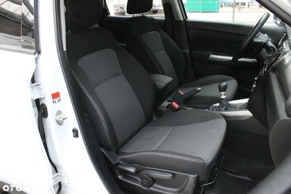 Suzuki Vitara 1.4 Boosterjet Premium 2WD - 9