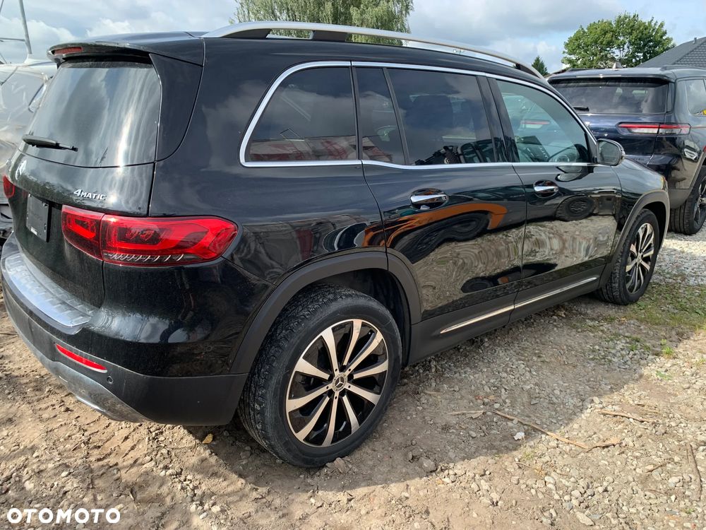Mercedes-Benz GLB 250 4Matic 8G-DCT - 4